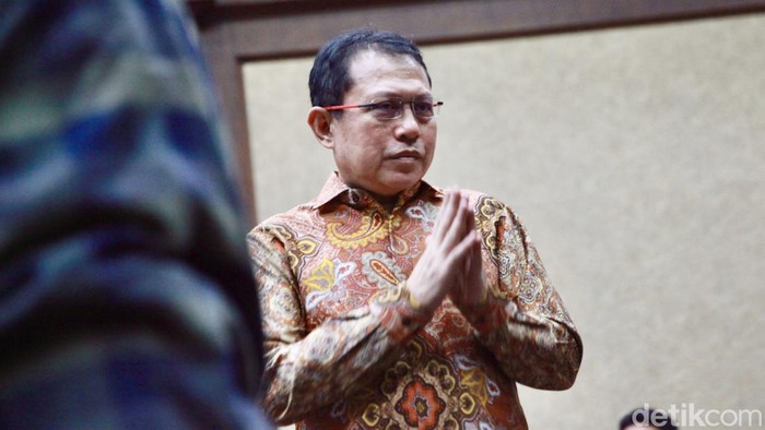 Sekretaris Mahkamah Agung (MA) nonaktif Hasbi Hasan menjalani sidang dakwaan terkait pengurusan perkara di Pengadilan Tipikor, Jakarta Pusat, Selasa (5/12/2023).