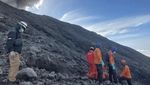Foto-foto Evakuasi Jenazah Pendaki di Gunung Marapi