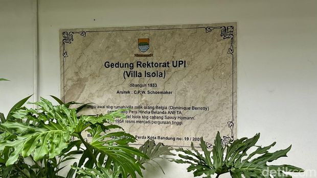 Gedung Isola UPI di Bandung.