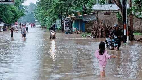 Genangan banjir di Desa Sekotong Tengah, Kecamatan Sekotong, Lombok Barat, Selasa (5/12/2023). (Foto: BPBD Lombok Barat)