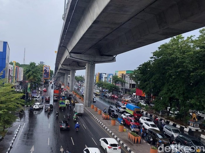 Ilustrasi cuaca hujan di Kota Makassar