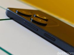 Unboxing Infinix Smart 8: HP Mirip iPhone 15 Pro Harganya Rp 1 Jutaan