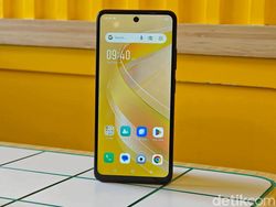 Unboxing Infinix Smart 8: HP Mirip iPhone 15 Pro Harganya Rp 1 Jutaan