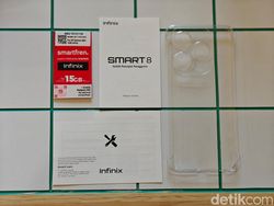 Unboxing Infinix Smart 8: HP Mirip iPhone 15 Pro Harganya Rp 1 Jutaan