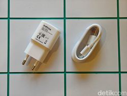 Unboxing Infinix Smart 8: HP Mirip iPhone 15 Pro Harganya Rp 1 Jutaan