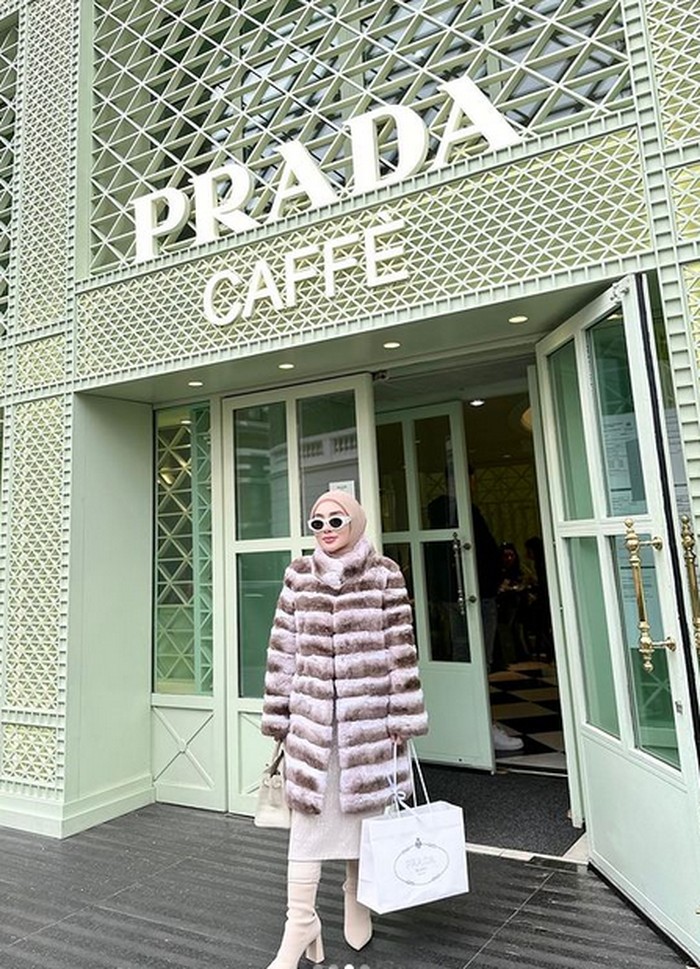 Ini Shella Saukia ‘Crazy Rich Aceh’ yang Suka Ngeteh di Singapura dan London