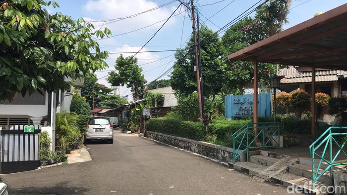 Jali Kartono tega membakar istrinya, Anie Melan, hingga menyebabkan korban mengalami luka bakar 75%. Insiden tersebut membuat tetangga terkaget-kaget. (M Fardan K/detikcom)