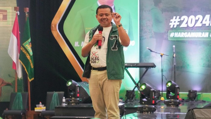 Ketua DPP PPP Bidang Infokom Dony Ahmad