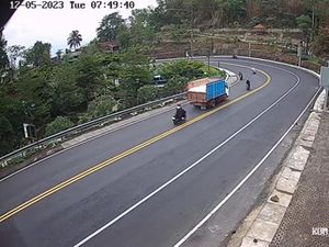 Lalin Jogja-Wonosari Lancar, Pemotor Hindari Blind Spot Ya!