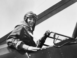 Deretan Teori Konspirasi Gila yang Dipercayai Banyak Orang