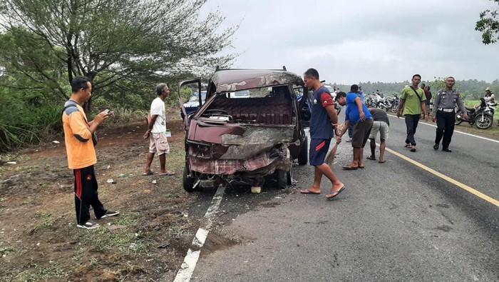 Lokasi kejadian tabrakan truk dan mobil di JJLS, Kwaru, Poncosari, Srandakan, Bantul.