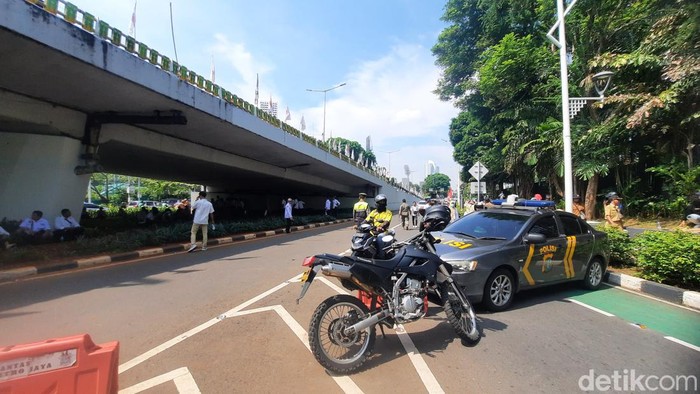 Lalu lintas dialihkan imbas demo Apdesi di depan Gedung DPR RI