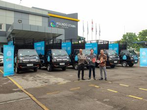 Le Minerale Serahkan 5 Mobil Penjemputan Plastik & Galon PET ke POPI