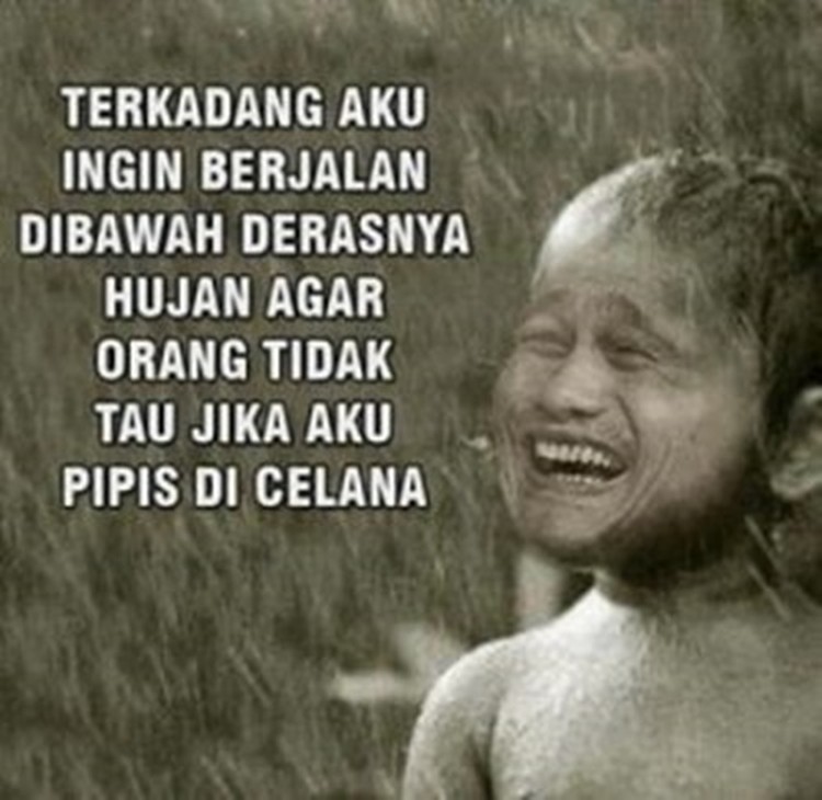 Suasana saat hujan memang menyenangkan dan menenangkan. Siapa nih yang paling suka saat hujan turun?