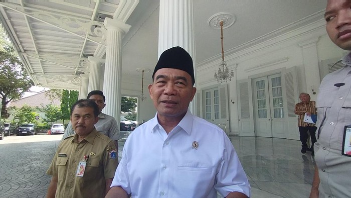 Menko PMK, Muhadjir Effendy, di Balai Kota DKI Jakarta