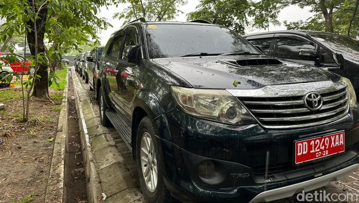 Mobil Toyota Fortuner yang dilelang Pemprov Sulsel.