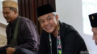 Ganjar mengaku ingin menyerap aspirasi terkait kesulitan ponpes di provinsi yang notabenenya kaya.  