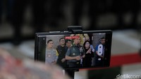 Kunjungan Agus ke Mabes Polri membahas sinergitas antara TNI-Polri.  