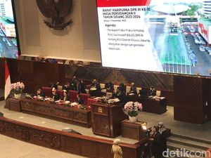 DPR Terima Surpres Permohonan Naturalisasi Jay Idzes dan Nathan