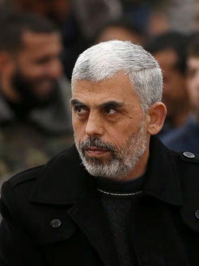 Hamas leader Yehya Al-Sinwar attends a rally in Khan Younis in the southern Gaza Strip January 7, 2016. REUTERS/Mohammed Salem/File Photo Acquire Licensing Rights