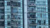 Belum diketahui apa yang diamankan polisi dari apartemen yang diduga milik Firli Bahuri itu.