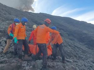 Update Korban Erupsi Gunung Marapi: 22 Orang Tewas