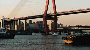 Realme menghadirkan Luchuan Movie Filter yang memberikan kualitas sinematikpada gambar. Foto: GSM Arena