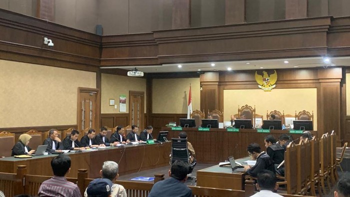 Sidang  Hasbi Hasan