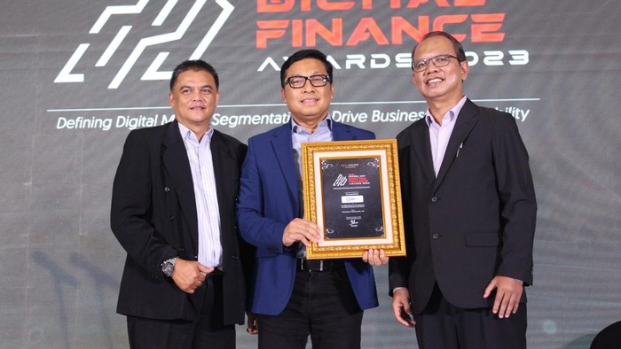 Sistem Pelayanan Terpadu Berbasis Digital BRI Life Raih Penghargaan BRI Life meraih penghargaan Best Digital Finance for Development of an Integrated Insurance Service System. Begini momennya.