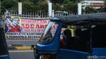 Spanduk Kecaman Keras untuk Ade Armando Mejeng di Jakarta