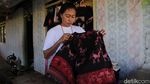 Potret Rambu Intan Sulap Limbah Tenun Sumba Jadi Busana Cantik