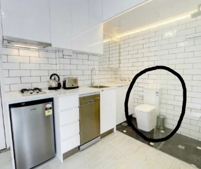 Toilet Nyeleneh