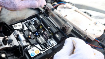 Natuna merupakan salah satu titik akses fiber optik dari 11 titik akses fiber optik dan interkoneksi Palapa Ring Barat. Network Operation Center (NOC) Palapa Ring Barat di Natuna terdapat di Kelurahan bandarsyah, Bunguran Timur.