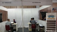 Ada juga boot Imigrasi yang melayani pembuatan paspor. Kuotanya 50 per hari. UI I-GOV ini berlangsung di Balairung UI, Depok, Jawa Barat dari Selasa-Rabu (5-6 Desember 2023) Foto: (Nograhany WK/detikcom)