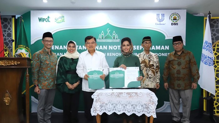 Unilever-Dewan Masjid Indonesia Perkuat Kolaborasi, Renovasi 90 Surau