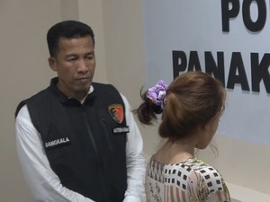 Pengakuan IRT di Makassar Terpaksa Curi HP di Mal Demi Anak dan Suami