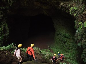 10 Wisata Gua di Indonesia untuk Si Penjelajah, Skuy!