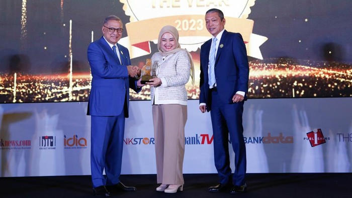 3 Direksi bank bjb Raih Penghargaan di Top 100 CEO 2023