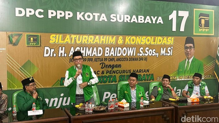 Achmad Baidowi saat menghadiri konsolidasi dengan pengurus dan caleg PPP Kota Surabaya di Kantor DPC PPP Surabaya
