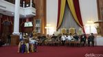 Aksi Ganjar Menari Kanjar Ganjur Saat Kunjungi Kesultanan Kutai Kartanegara