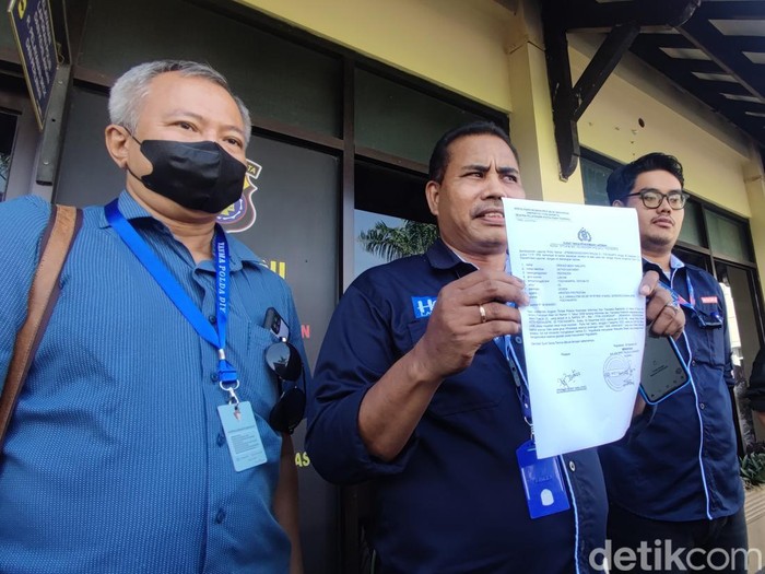 Aliansi Masyarakat Jogja Istimewa melaporkan politisi PSI Ade Armando ke Polda DIY, Rabu (6/12/2023).