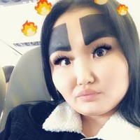 Anzhelika viral dan langsung menjadi bintang Instagram karena penampilan ‘gilanya’ itu. Anzhelika membuat alisnya sangat besar hingga menutupi setengah dahinya.Foto: dok. Instagram/Anzhelika Protodyakonova