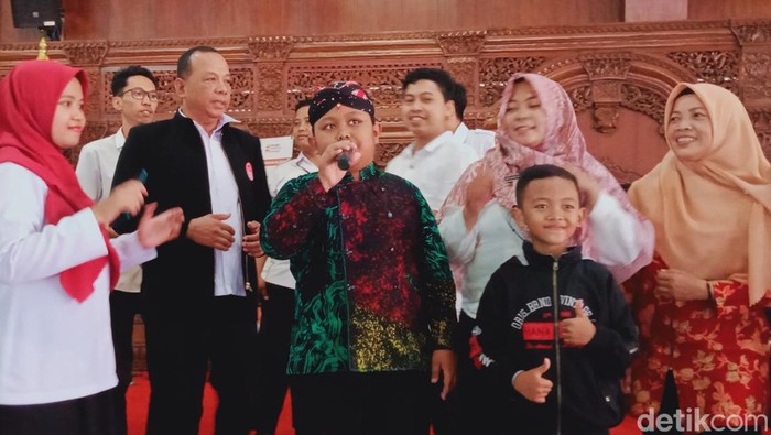 Arda saat mengisi acara puncak Hari Disabilitas di Pemkab Klaten.