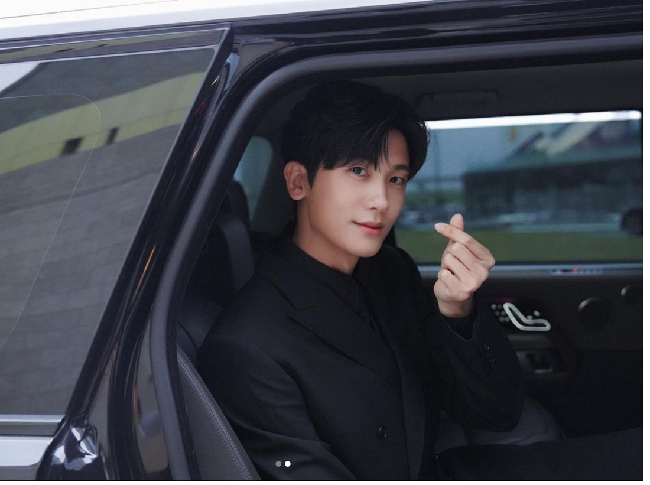 Artis Korea Terganteng 2023