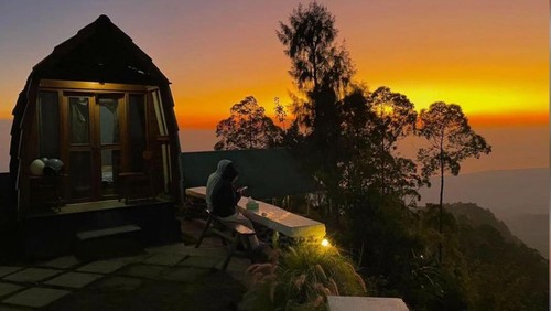 Bali Sunrise Camp berlokasi di Jalan Raya Caldera Batur, Songan B, Kecamatan Kintamani, Kabupaten Bangli.  (Instagram @balisunrisecamp_glamping)