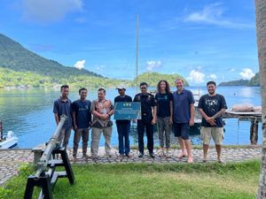 Bea Cukai Hibahkan Satu Unit Yacht untuk Kegiatan Sosial di Banda Neira