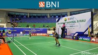 Partai ini tuntas tiga gim dalam waktu 62 menit. Theo menang 8-21, 21-14, 24-22 setelah jatuh bangun menghadapi Shauqi. Foto: Farah Lumongga/detikcom
