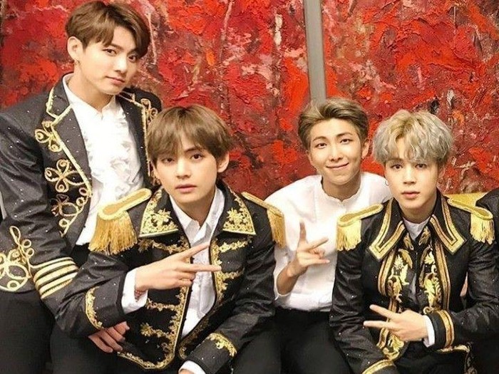 BTS Sapa ARMY Sebelum Wamil, Jungkook Sudah Plontos, V Punya Goals Baru