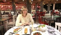 Sayangnya upah tersebut dinilai netizen tak sepadan dengan tugas-tugas yang diinginkan oleh Cleopatra. Foto: Instagram @ratucleopatra20