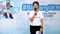 Di Kota Angin Mamiri tersebut, Xlabs menggelar acara #BincangUKM dengan tema ‘Berbagi Rahasia Sukses Membangun Usaha’. Direktur & Chief Enterprise Business & Corporate Affairs Officer XL Axiata, Yessie D. Yosetya  mengawal acara tersebut.